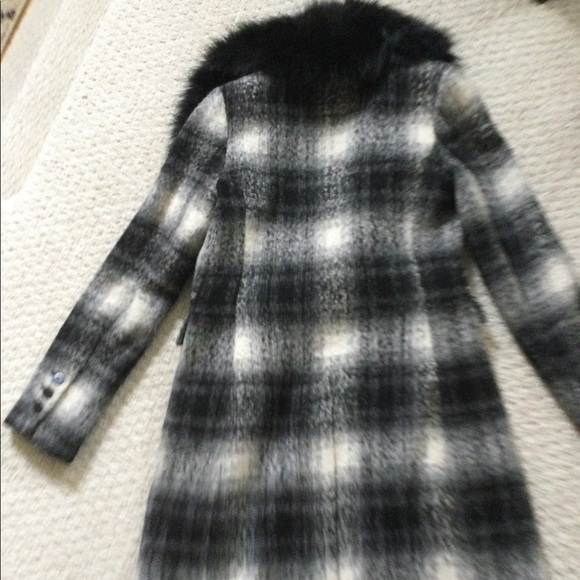 Laundry wool coat with faux fur removable collar - Picture 10 of 12